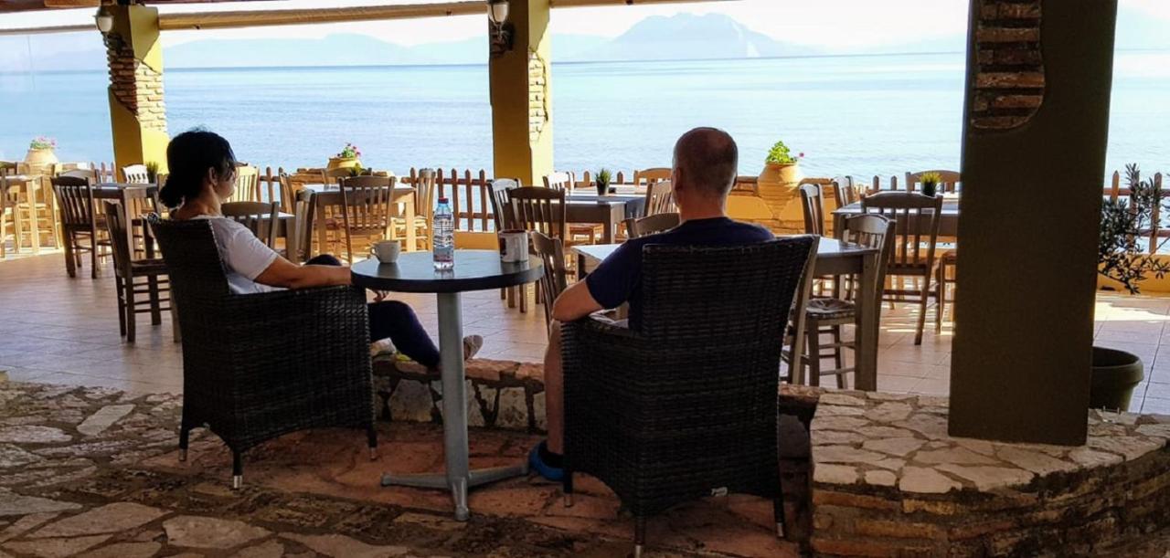 Castella Beach Alissos Ngoại thất bức ảnh