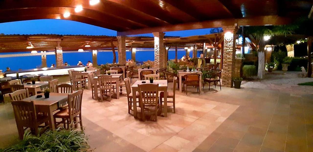 Castella Beach Alissos Ngoại thất bức ảnh