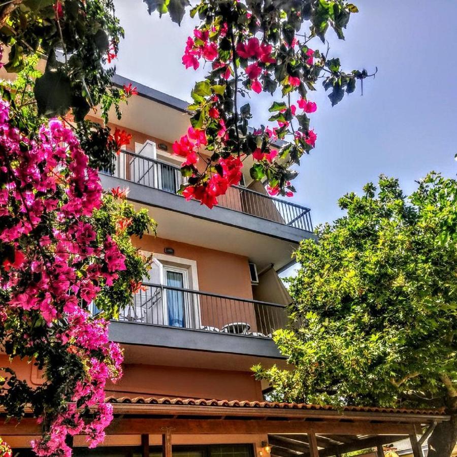 Castella Beach Alissos Ngoại thất bức ảnh