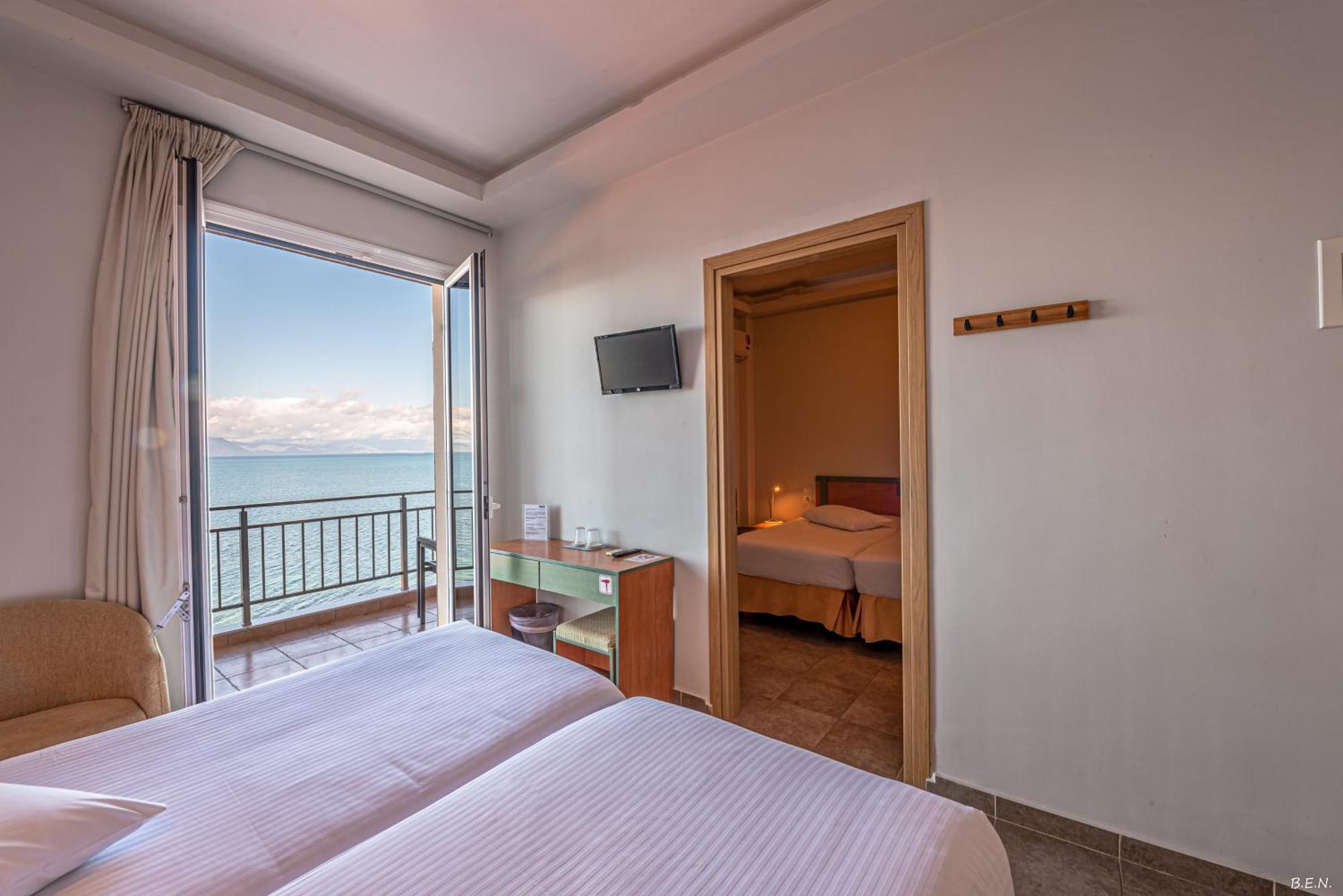 Castella Beach Alissos Ngoại thất bức ảnh
