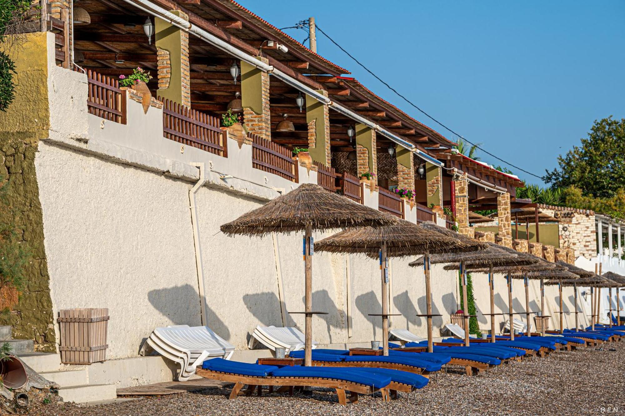Castella Beach Alissos Ngoại thất bức ảnh