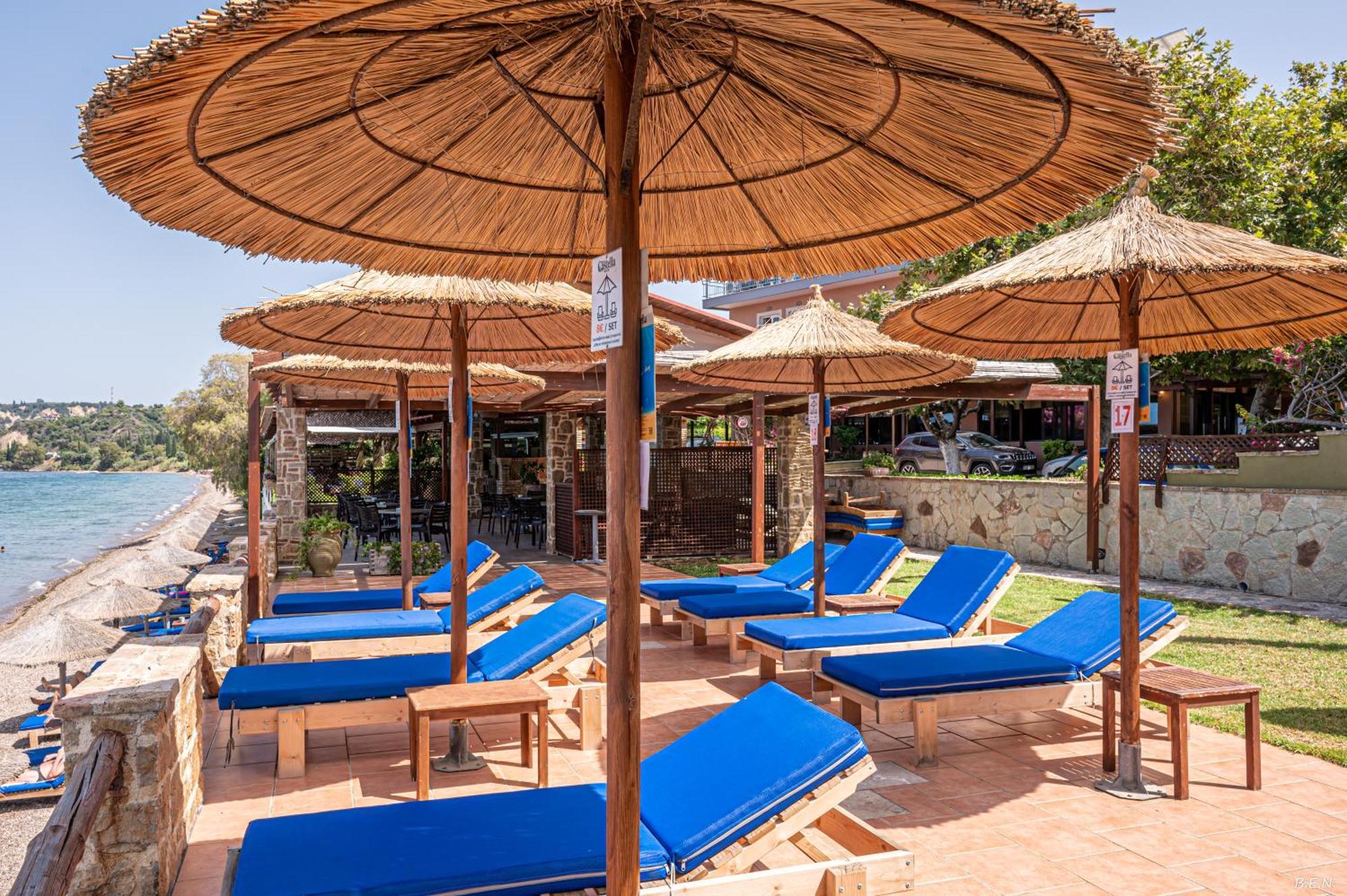 Castella Beach Alissos Ngoại thất bức ảnh
