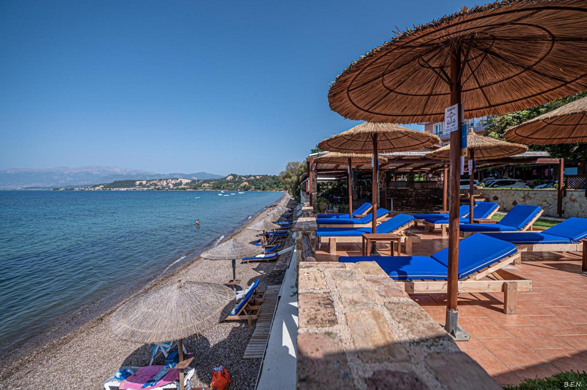 Castella Beach Alissos Ngoại thất bức ảnh