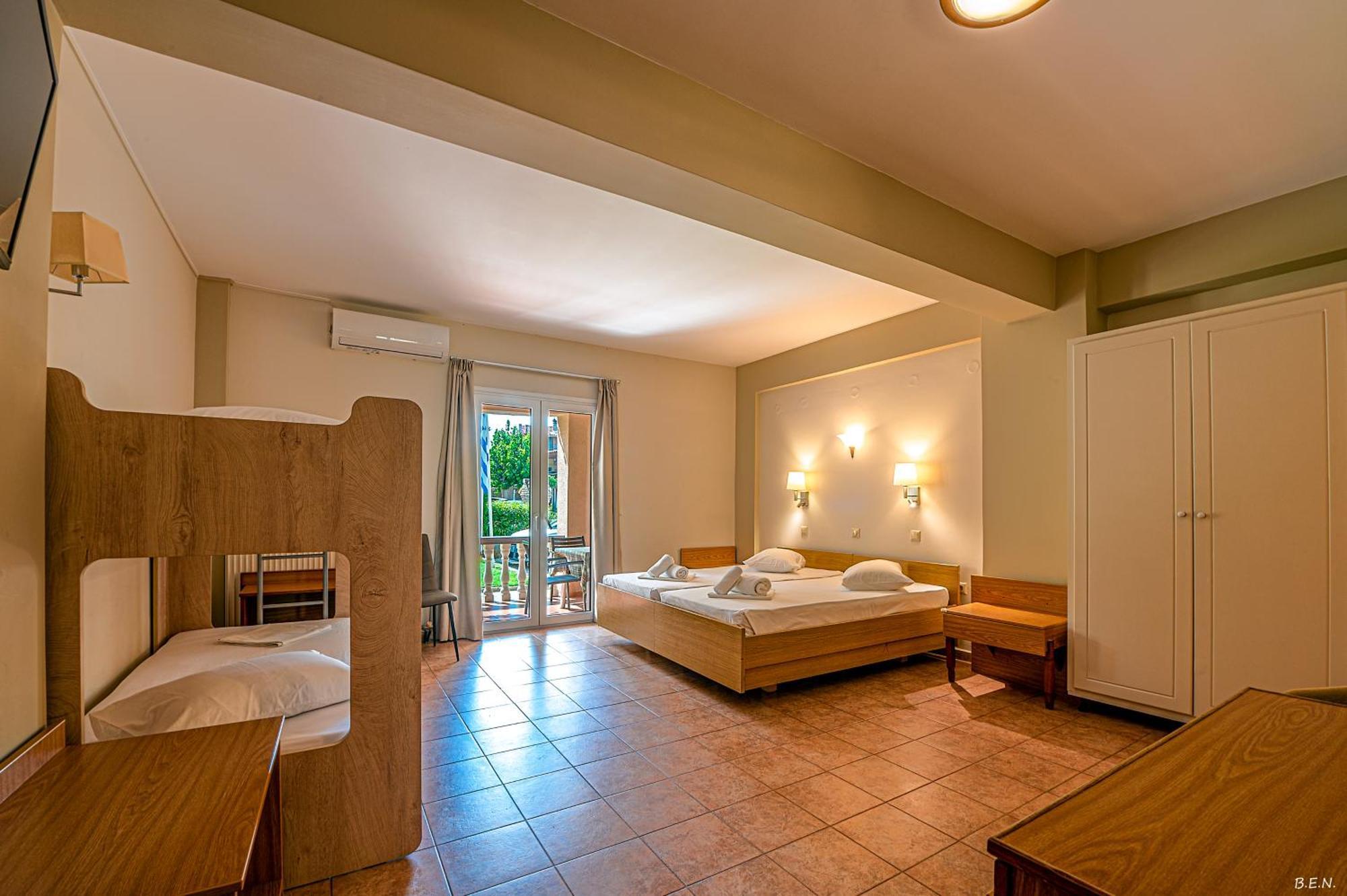 Castella Beach Alissos Ngoại thất bức ảnh
