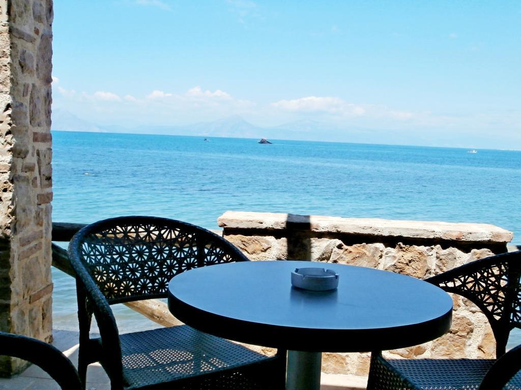 Castella Beach Alissos Ngoại thất bức ảnh